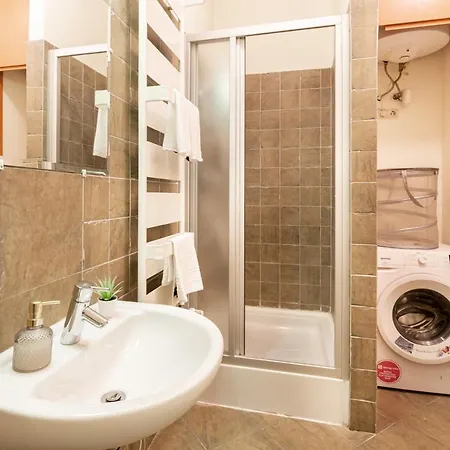 Gde Karoly Apartmant Διαμέρισμα *